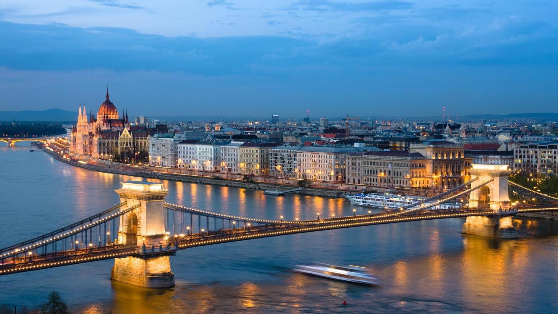 Little Americas National Parks Apartments Budapest Ngoại thất bức ảnh